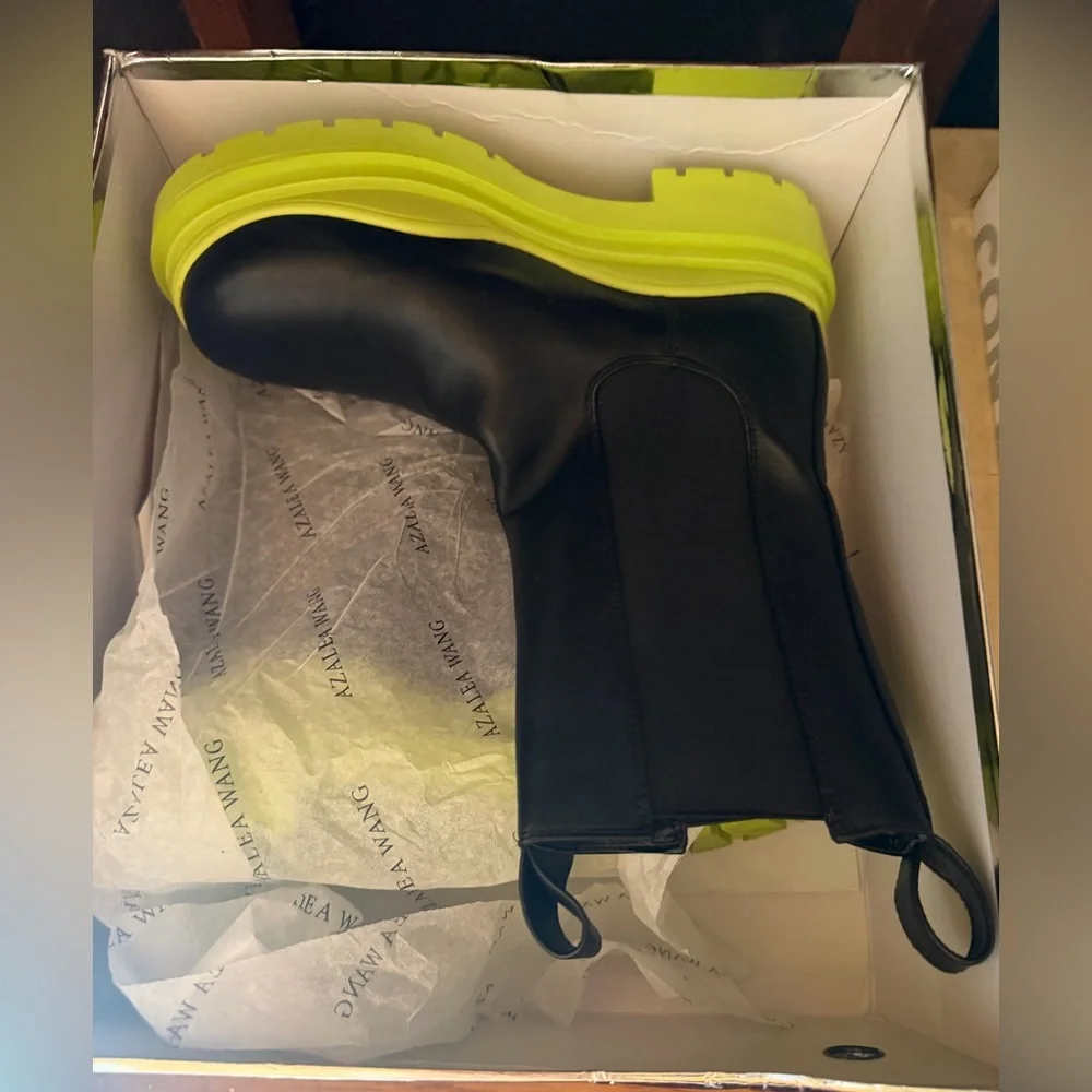 AZALEA WANG ONLY IN MY DREAMS PLATFORM BOOTIE IN LIME - Picture 3 of 4